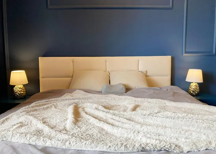 Apartman Gold - Podziemny Garaz Blisko Stadionu I Lotniska - Wygoda, Styl I Komfort